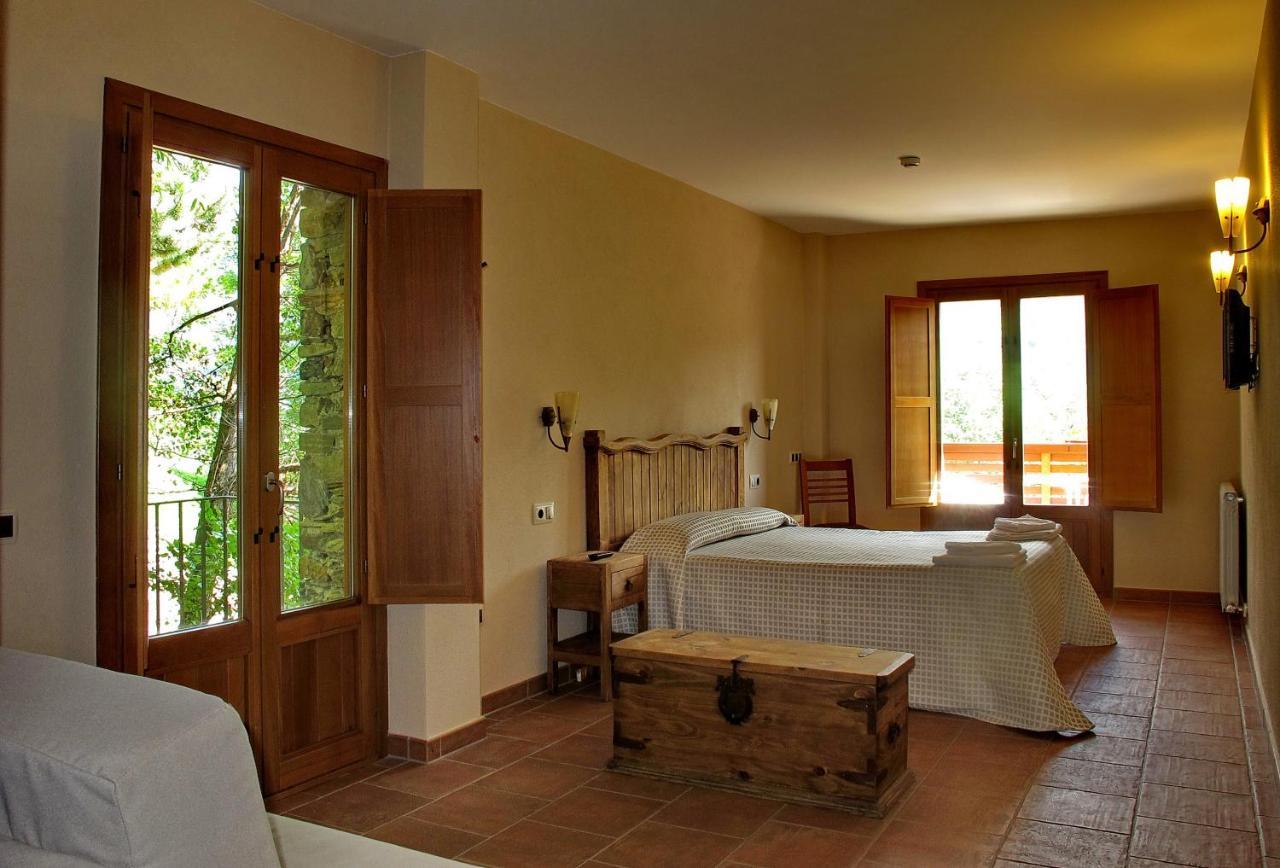 Hostal Les Roquetes Queralbs Esterno foto